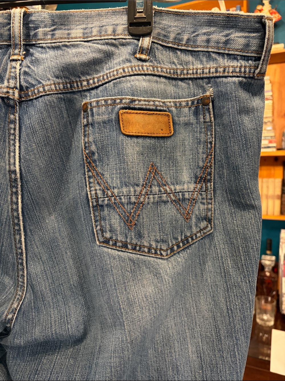 Wrangler Medium Blue Relaxed Leg Men's Jeans with W-Stitched Back Pocket